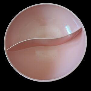 Vintage Westinghouse melamine Ovations divided bowl in light pink
